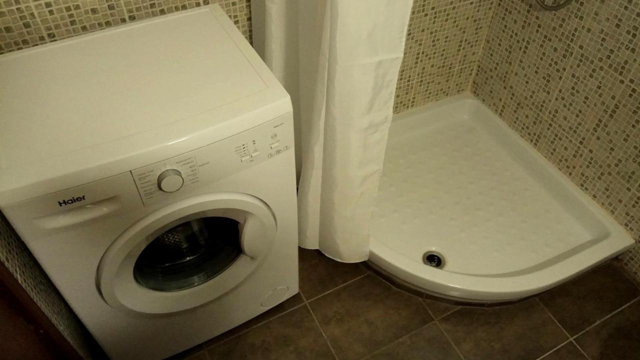 House Inside Garden Apartment โวโลส ภายนอก รูปภาพ